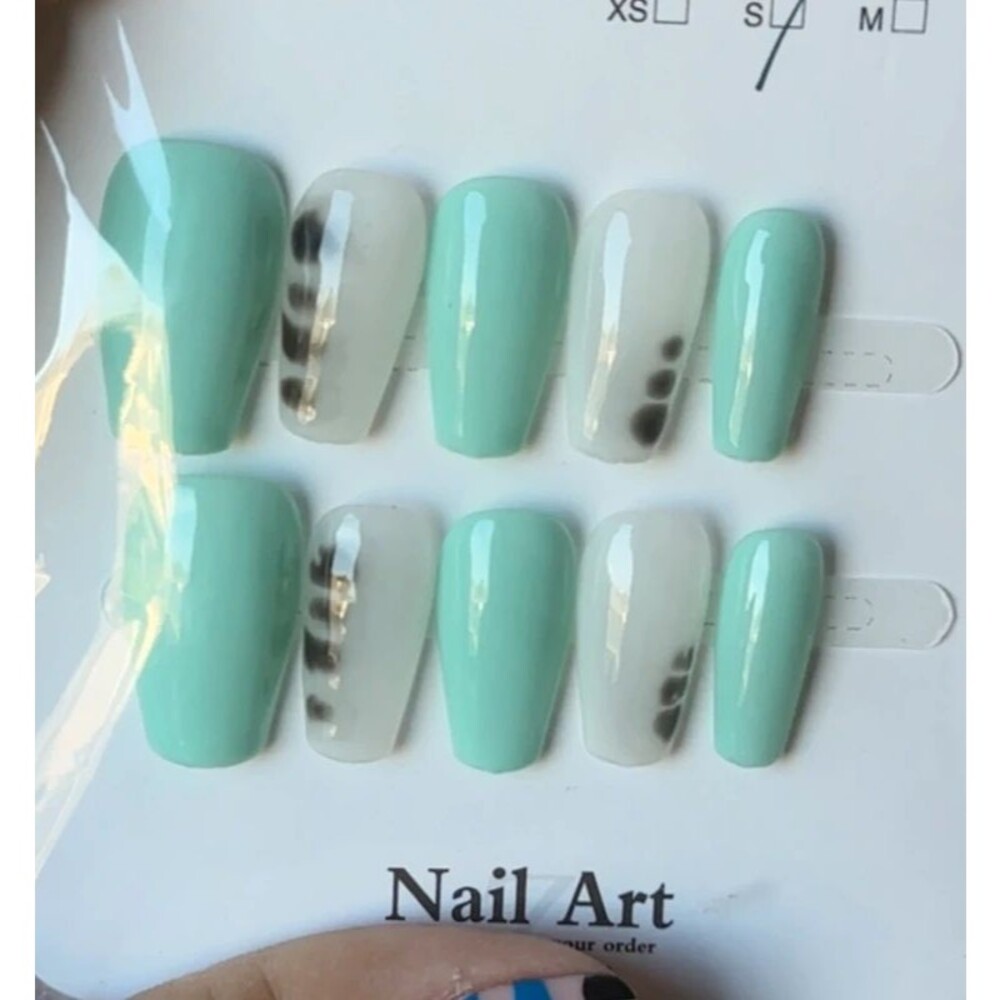 Mint/White Feathered Short Coffin Press On Nails Size Small